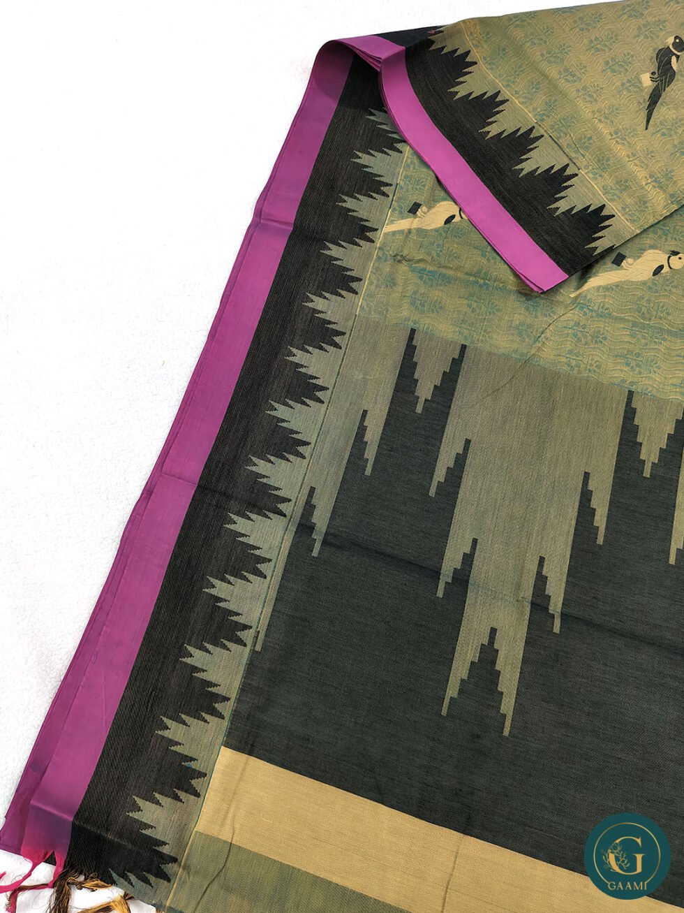 Cotton Handloom Saree in Green with Temple Border & Thread Work